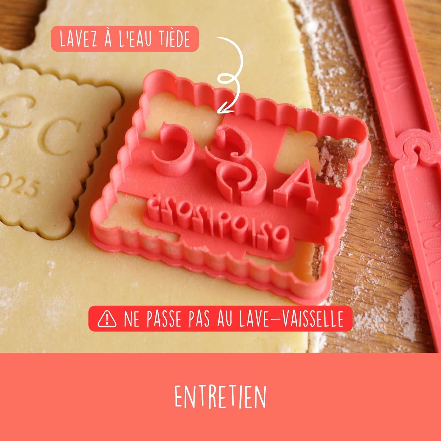 Emporte-pièce avec les initiales des mariés et la date