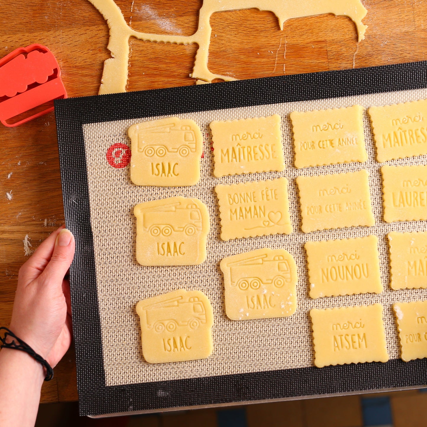 Emporte-pièces “Merci ATSEM” - Exprime ta gratitude avec des biscuits uniques !