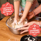 Activité pâtisserie en famille avec des biscuits squelettes Halloween