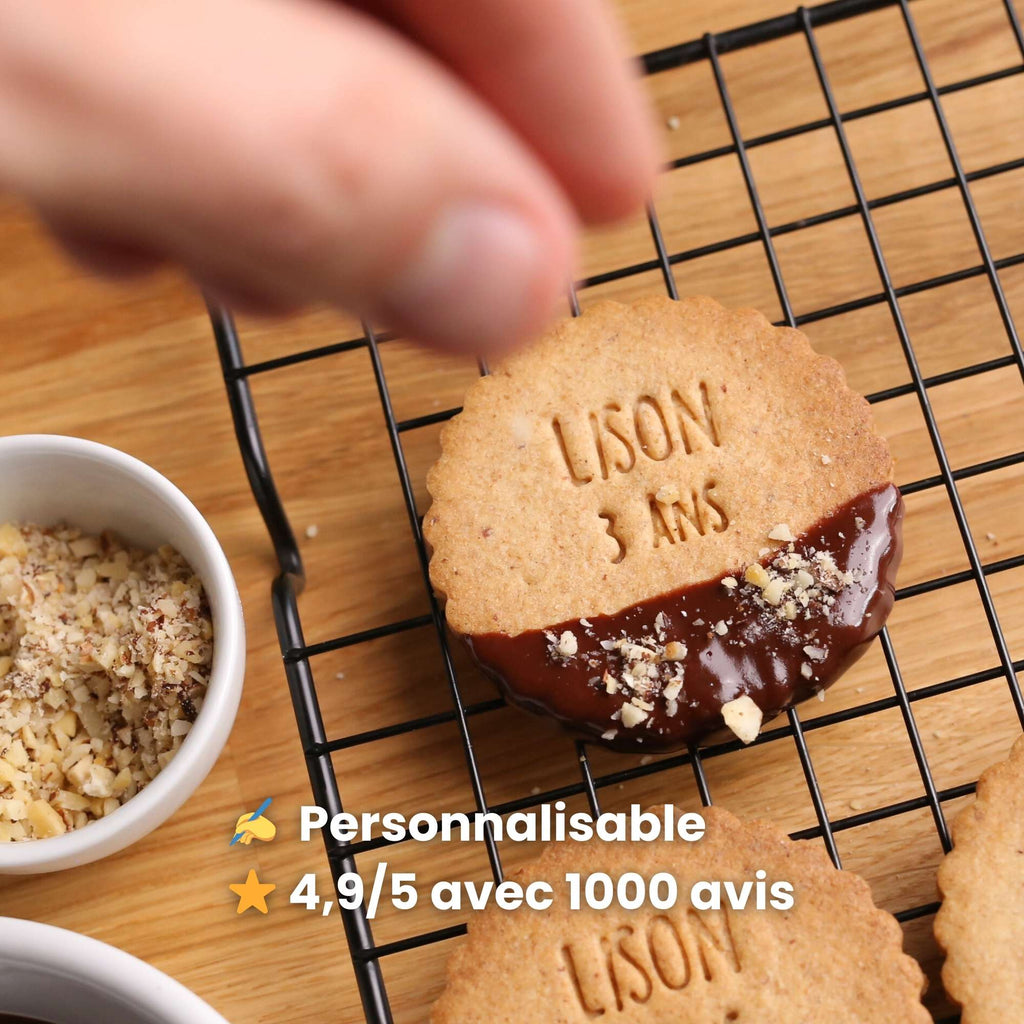 Emporte-pièce personnalisé prénom et âge avec nappage chocolat possible