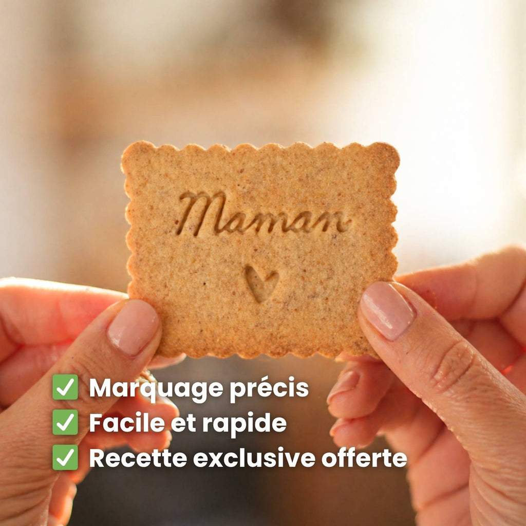 Biscuit personnalisé cœur faits maison signé Mon Empreinte à Biscuits, une idée pâtisserie maison