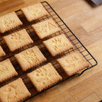 Emporte-pièce "Bientôt Grande-Sœur"