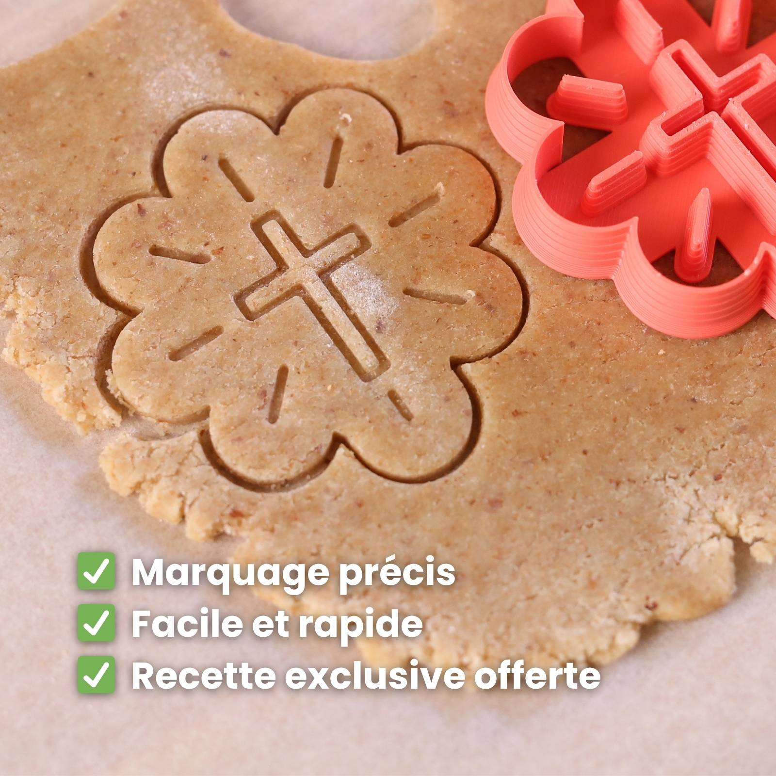Emporte-pièce croix pour réaliser de jolis biscuits décorés pour une communion signé Mon Empreinte à Biscuits