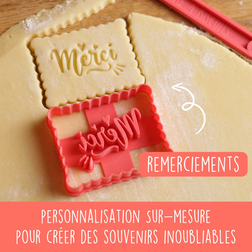 Vue détaillée du motif de l'emporte-pièce pour un baptême signé Mon Empreinte à Biscuits