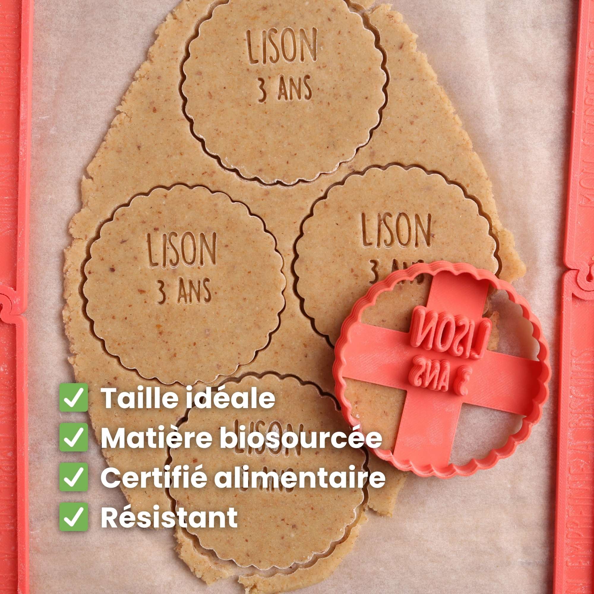 Emporte-pièce personnalisé prénom et âge avec nappage chocolat possible