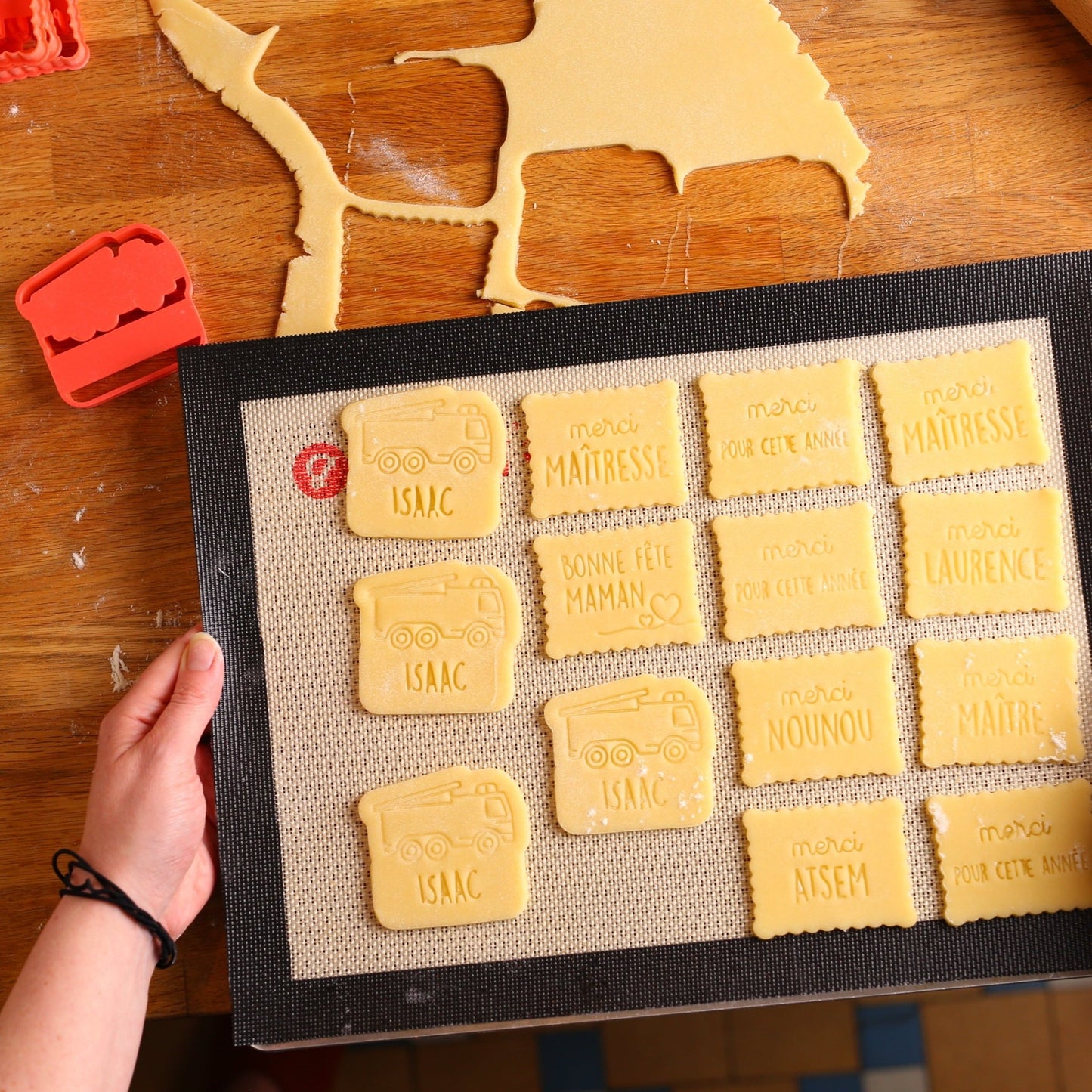 Emporte - pièces “Merci Maître” - Un cadeau de fin d’année pour les enseignants gourmands - Mon Empreinte à Biscuits