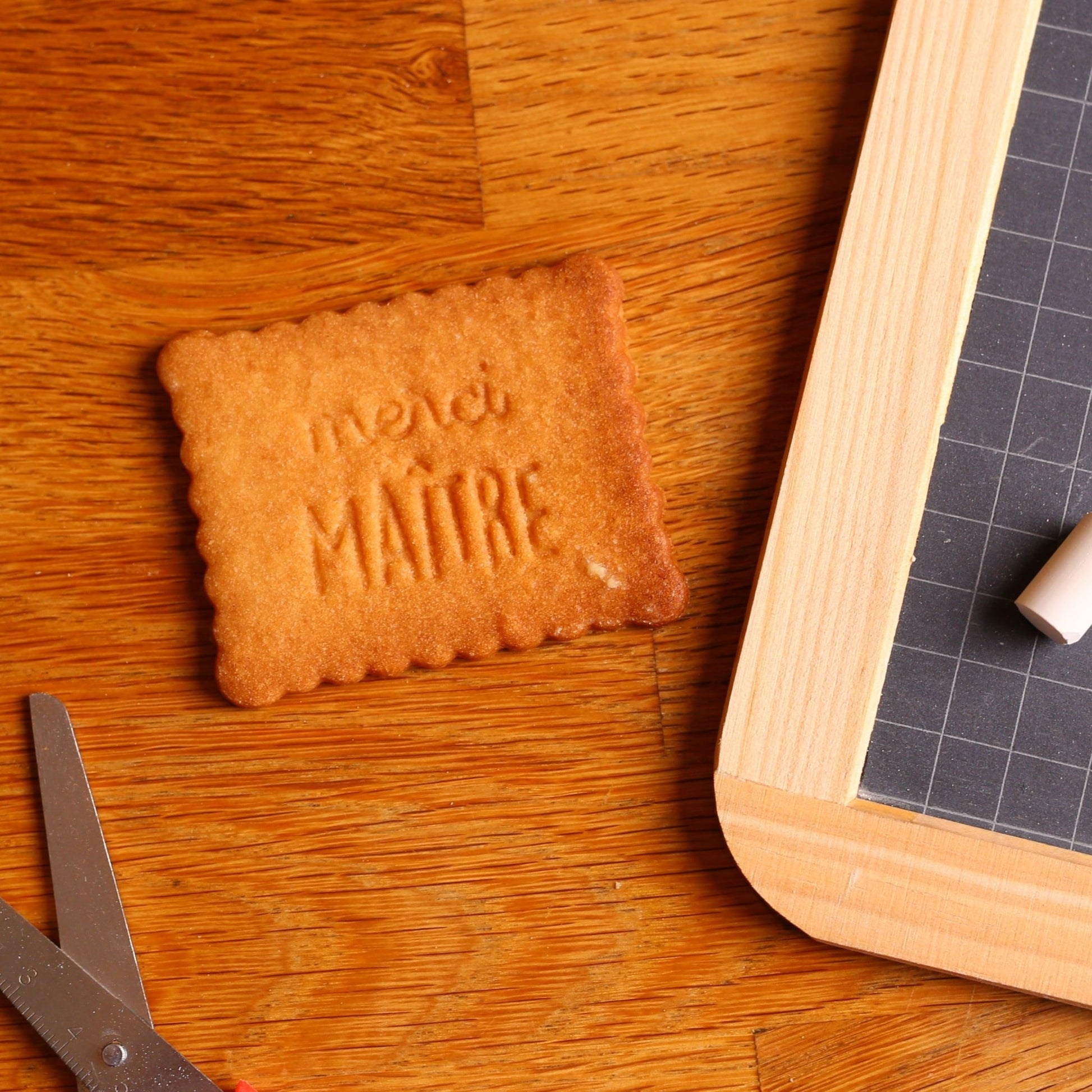 Emporte - pièces “Merci Maître” - Un cadeau de fin d’année pour les enseignants gourmands - Mon Empreinte à Biscuits