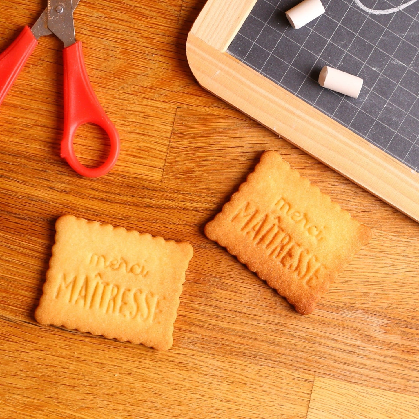 Emporte - pièces “Merci Maîtresse” - Un cadeau de fin d’année pour les enseignantes gourmandes - Mon Empreinte à Biscuits