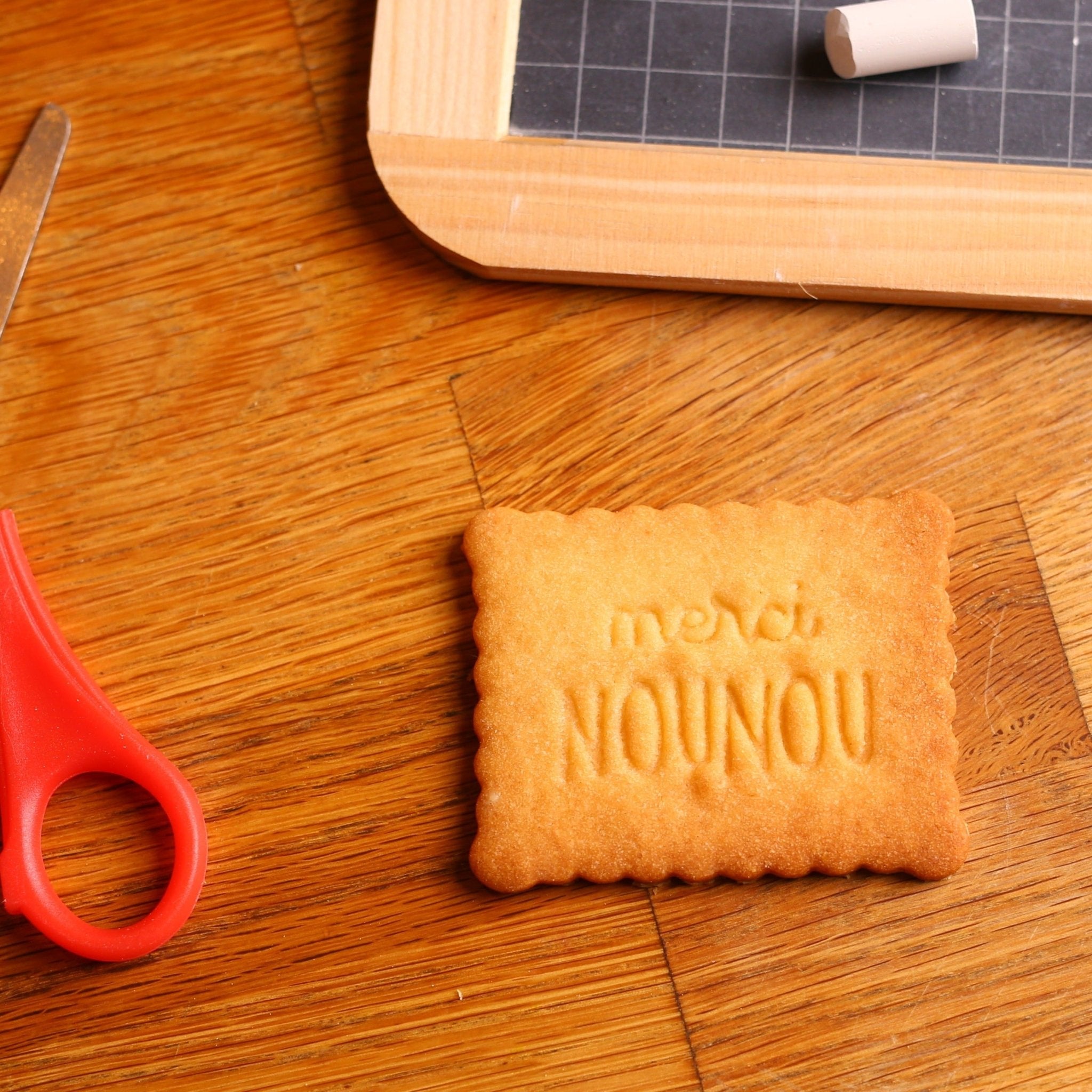 Emporte - pièces “Merci Nounou” - Exprime ta gratitude avec des biscuits uniques ! - Mon Empreinte à Biscuits